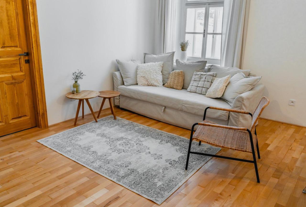 Aparthotel Stara Skola Hedec à Králíky Extérieur photo